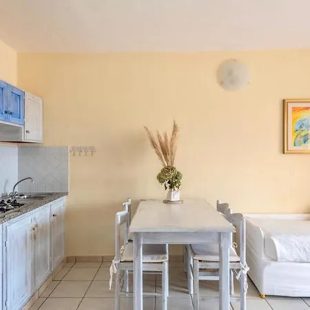 A Golfo Di A 450 Mt Dal Mare Lägenhetshotell 3*