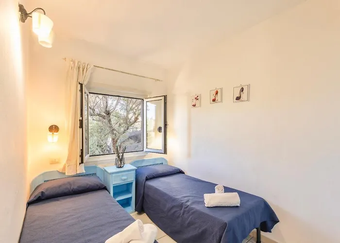 Aparthotel Baia De Bahas Golfo Di