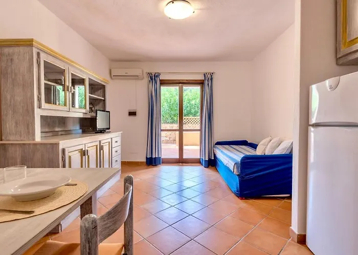 Aparthotel Baia De Bahas Golfo Di