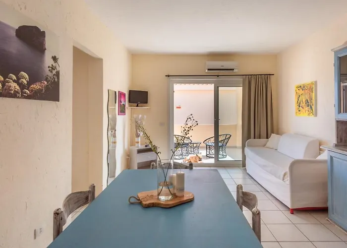 Apartahotel Baia De Bahas Golfo Di