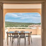 Lejlighedshotel Baia De Bahas Golfo Di