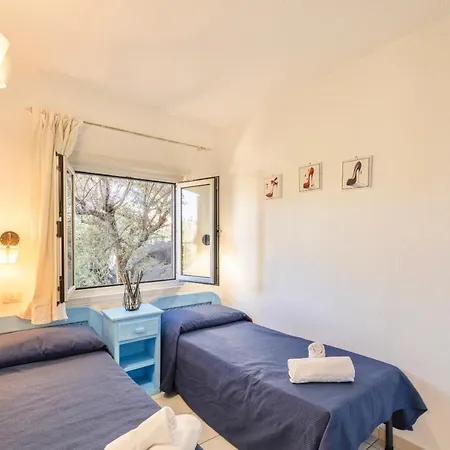 Aparthotel A Golfo Di Marinella A 450 Mt Dal Mare